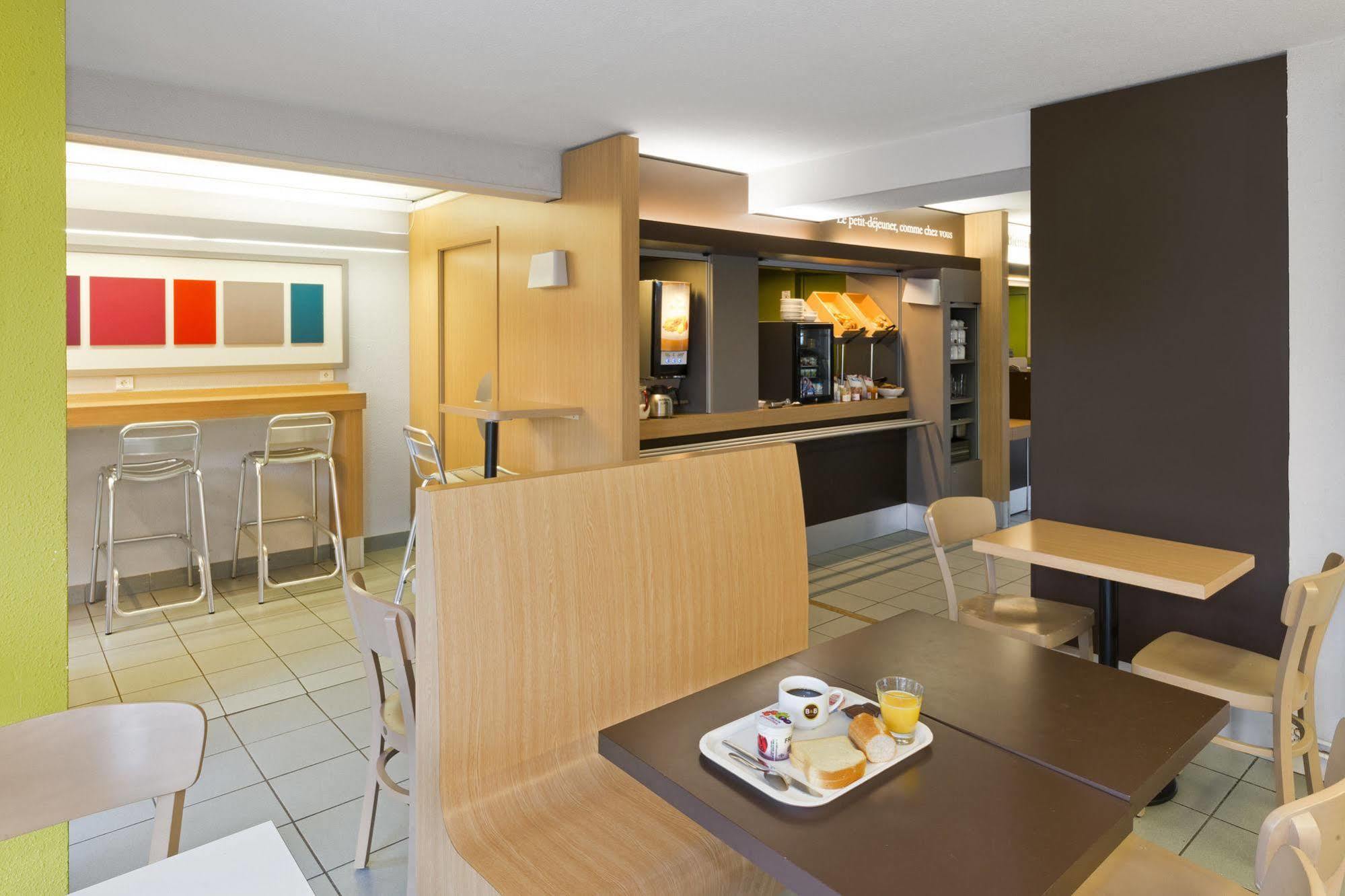 B&B Hotel Morlaix Сен-Мартен-де-Шам Экстерьер фото